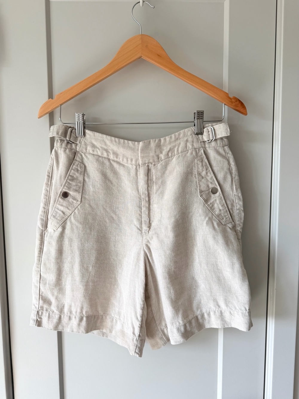 Athleta 100% Linen Utility Shorts – Size 6 – Natural Beige